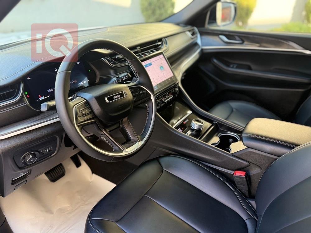 جیپ L گراند شیرۆکی